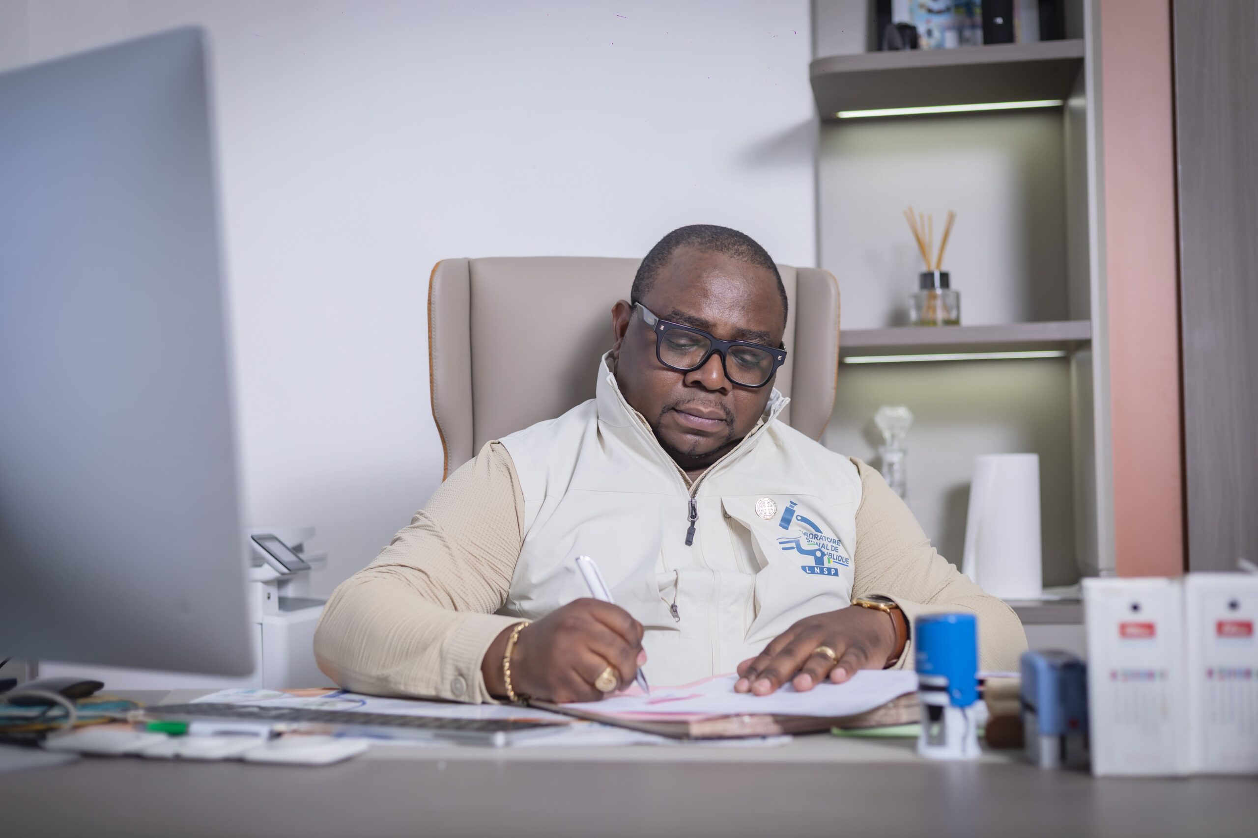 Professeur Joël Fleury DJOBA SIAWAYA